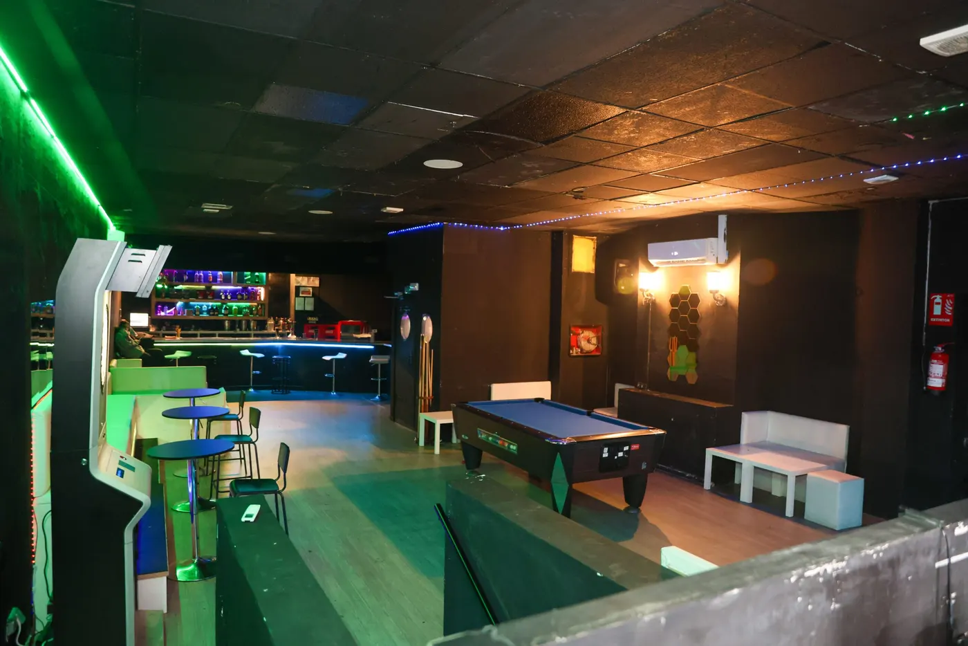 Local 6 · foto 4